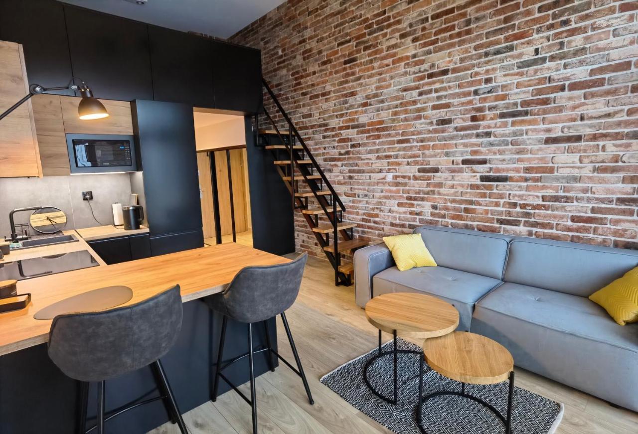 Apartament Loft Studio Airport Blisko Lotniska Zarembowicza Lotnisko Wroclaw Exterior photo